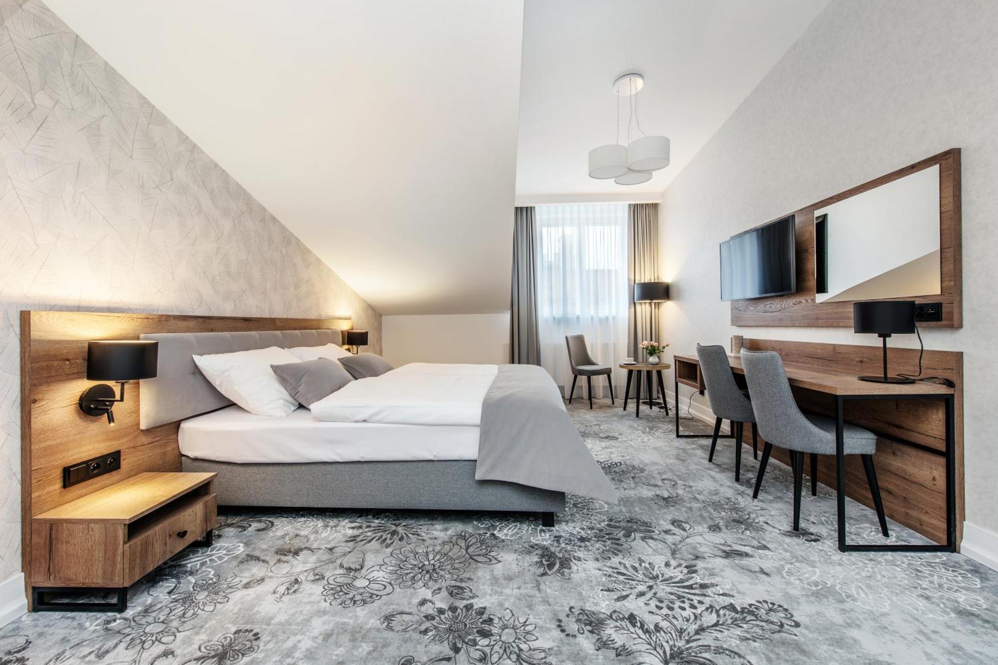 קרקוב Vinfort Aparthotel מראה חיצוני תמונה